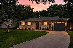 312 Gardenia Ct, Burleson, TX 76028 - Photo 1