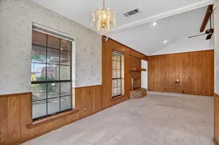 104 Royal Park Ln, Waxahachie, TX 75165 - Photo 14