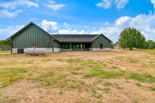 829 Private Road 44005, Blossom, TX 75416 - Photo 28