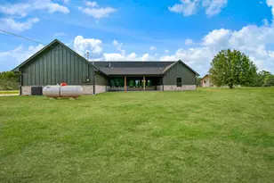 829 Private Road 44005, Blossom, TX 75416 - Photo 26