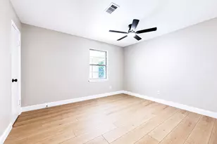 209 W Southern Ave, Saginaw, TX 76179 - Photo 6