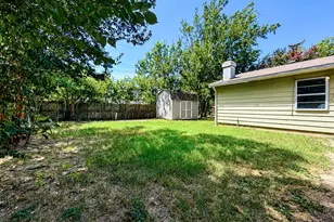 209 W Southern Ave, Saginaw, TX 76179 - Photo 22