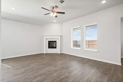 9245 Harrisburg Drive, Fort Worth, TX 76036 - Photo 10