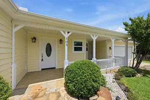 103 Seminole Dr, Gainesville, TX 76240 - Photo 2