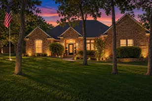 370 Canyon Oaks Dr, Argyle, TX 76226 - Photo 2