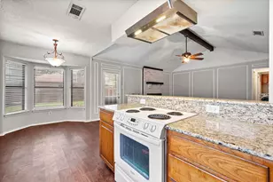 806 Wind Brooke Dr, Arlington, TX 76001 - Photo 14