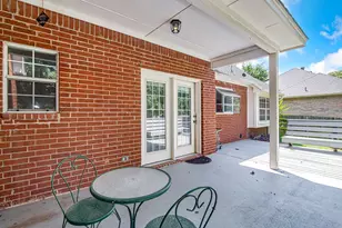 613 Forest Edge St, Burleson, TX 76028 - Photo 32