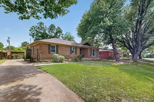 8420 Sweetwater Dr, Dallas, TX 75228 - Photo 10