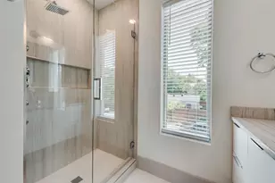 4528 W Amherst Ave, Dallas, TX 75209 - Photo 34