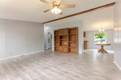 2316 SW 4th Avenue, Mineral Wells, TX 76067 - Photo 4