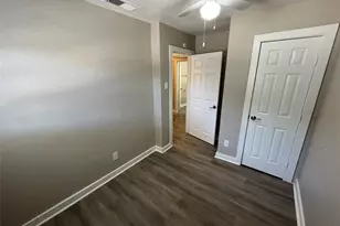 1316 N Prairie Creek Rd, Dallas, TX 75217 - Photo 12