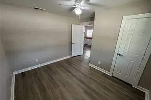 1316 N Prairie Creek Rd, Dallas, TX 75217 - Photo 8