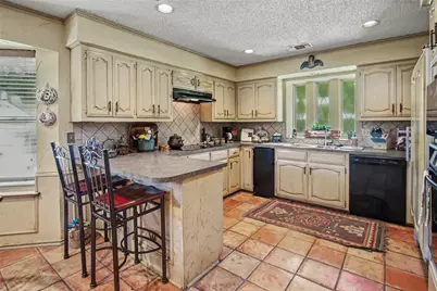 6717 River Bend Road, Fort Worth, TX 76132 - Photo 12