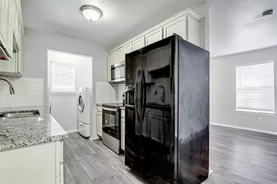 2902 Van Horn Avenue #100, Fort Worth, TX 76111 - Photo 6