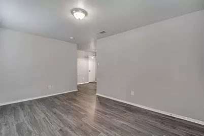 2902 Van Horn Avenue #100, Fort Worth, TX 76111 - Photo 4
