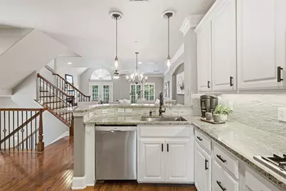 14891 Towne Lake Circle, Addison, TX 75001 - Photo 14