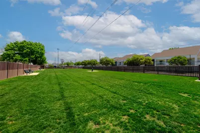 14891 Towne Lake Circle, Addison, TX 75001 - Photo 38
