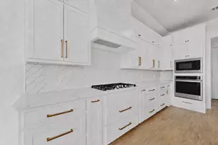 10813 Alta Sierra Dr, Benbrook, TX 76126 - Photo 8