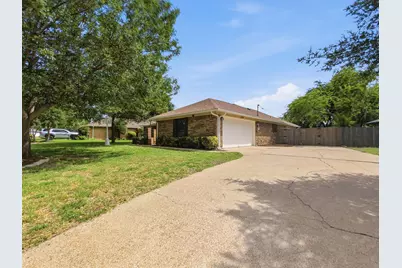 812 Ridgeview Drive, Burleson, TX 76028 - Photo 6