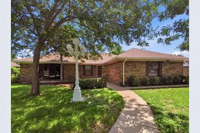 812 Ridgeview Drive, Burleson, TX 76028 - Photo 1