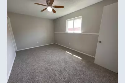 328 Hillside Court, Burleson, TX 76028 - Photo 16