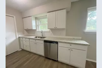 328 Hillside Court, Burleson, TX 76028 - Photo 4
