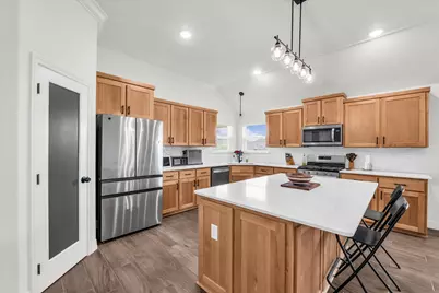 820 Secretariat Drive, Hewitt, TX 76643 - Photo 6