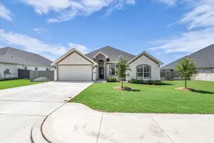 820 Secretariat Dr, Hewitt, TX 76643 - Photo 2