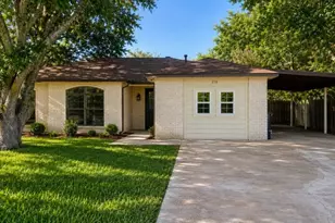 216 Monica St, Glenn Heights, TX 75154 - Photo 2