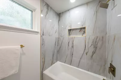 3905 Shady Valley Drive, Arlington, TX 76013 - Photo 16