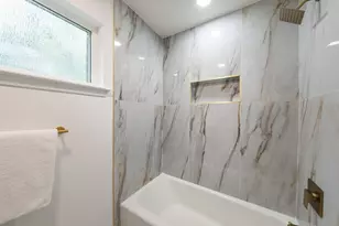 3905 Shady Valley Dr, Arlington, TX 76013 - Photo 16
