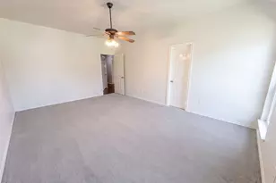 324 Cascade Dr, Red Oak, TX 75154 - Photo 4