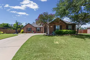 6401 Orange Blossom Dr, Midlothian, TX 76065 - Photo 1