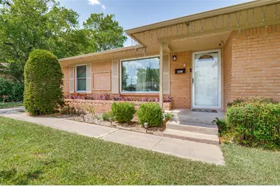 129 Aspen Street, Lancaster, TX 75134 - Photo 4