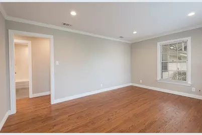 815 E 16th Street, Plano, TX 75074 - Photo 10