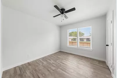 3245 Pacesetter Drive, Dallas, TX 75241 - Photo 4