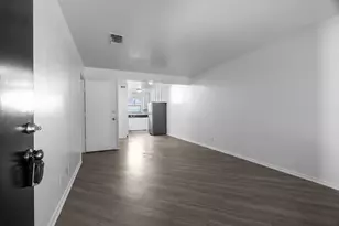 320 E 4th St, Arlington, TX 76010 - Photo 2