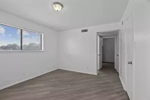 320 E 4th St, Arlington, TX 76010 - Photo 16