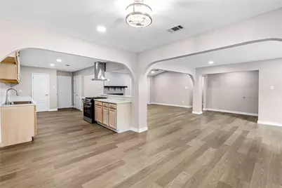 702 Austrian Road, Grand Prairie, TX 75050 - Photo 4