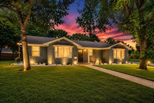 702 Austrian Rd, Grand Prairie, TX 75050 - Photo 2