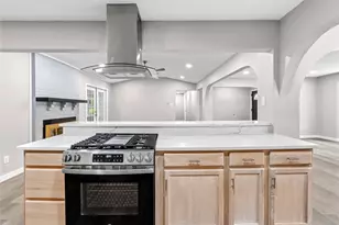 702 Austrian Rd, Grand Prairie, TX 75050 - Photo 6