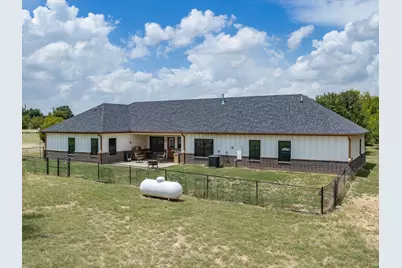 403 Polk Road, Bowie, TX 76230 - Photo 32