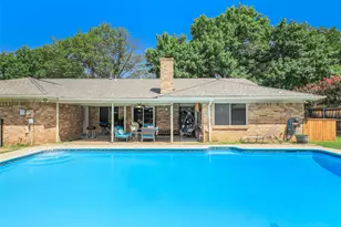 6404 Suncrest Ct, North Richland Hills, TX 76180 - Photo 32