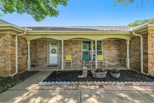 6404 Suncrest Ct, North Richland Hills, TX 76180 - Photo 4