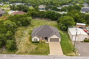 2309 Christine Dr, Granbury, TX 76048 - Photo 28