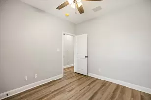 2309 Christine Dr, Granbury, TX 76048 - Photo 32