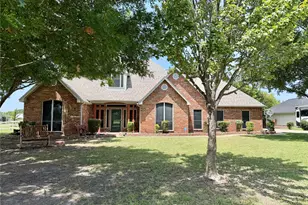 7830 Mavis Ave, Waxahachie, TX 75167 - Photo 1