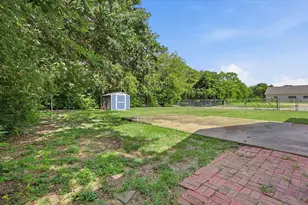 2017 Shawnee St, Denton, TX 76209 - Photo 36