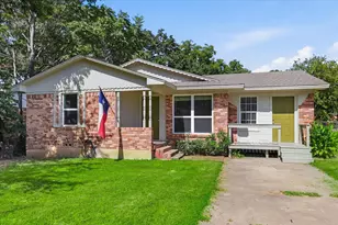 2017 Shawnee St, Denton, TX 76209 - Photo 4