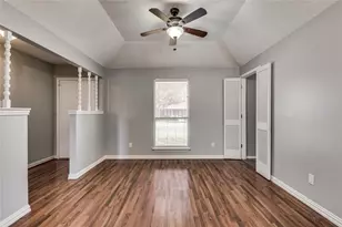 3807 Spring Hollow Dr, Carrollton, TX 75007 - Photo 4